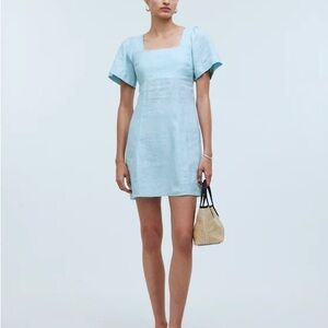 Square-Neck Mini Dress in 100% Linen